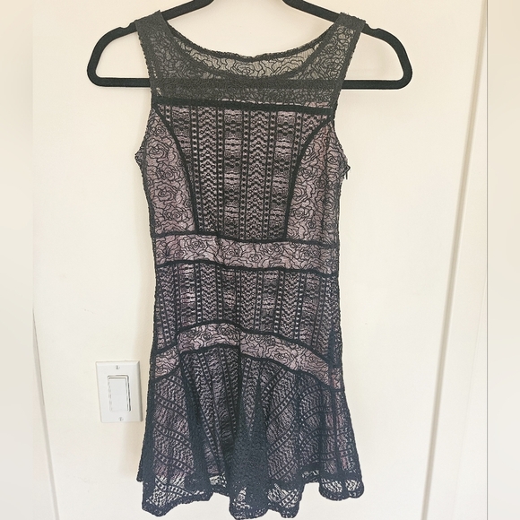Elisa B. Girl's Lace Dress - Picture 1 of 10